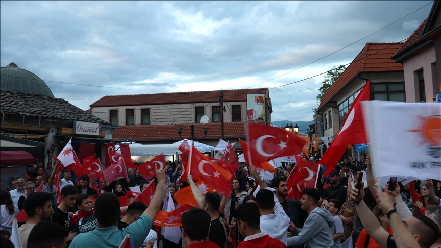 Shkup, festohet suksesi i presidentit Erdoğan në zgjedhjet presidenciale në Türkiye