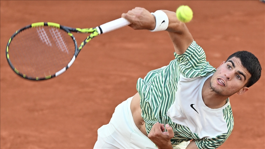 Alcaraz registers straight win over Cobolli to cruise into 2nd round at French Open