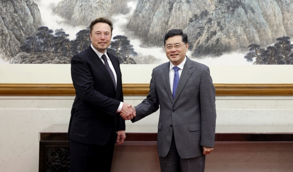 Elon Musk arrives in China after 3-year hiatus, meets with foreign minister