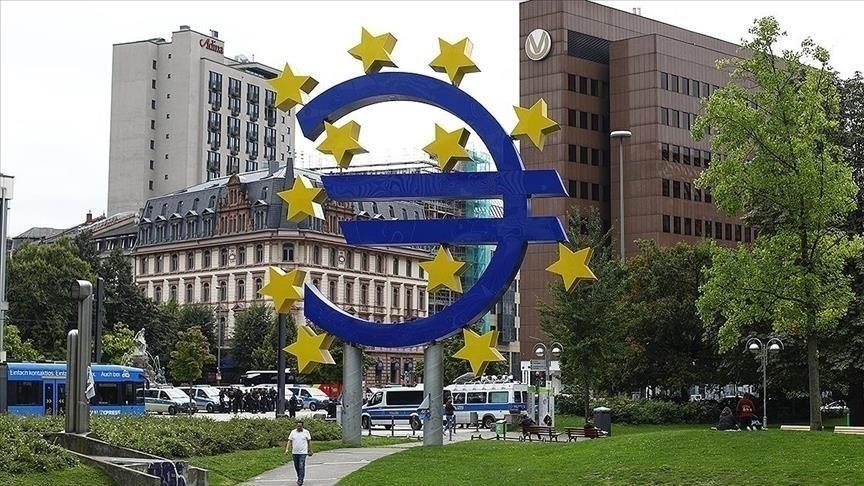 Inflacija u eurozoni pala na 6,1 posto