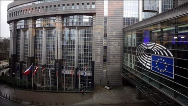 EU to oblige firms to cut forced labor, pollution