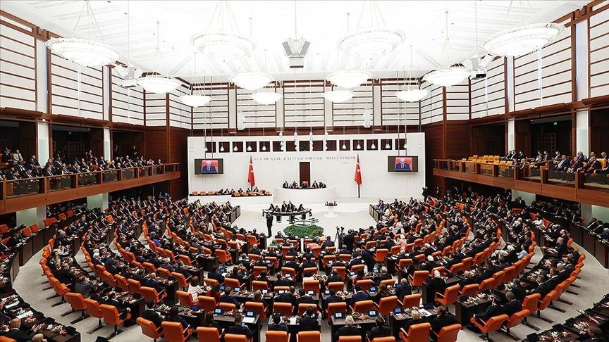 Članovi novog saziva Velike narodne skupštine Turkiye polažu svečanu zakletvu