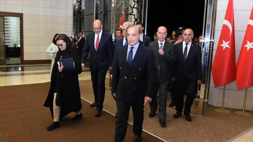 Pakistan's premiere arrives in Ankara to attend President Erdogan’s inauguration ceremony