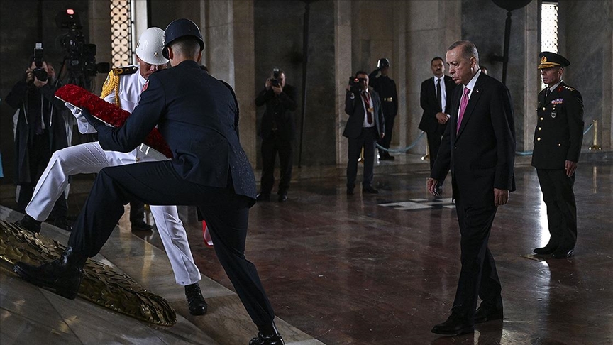 Cumhurbaşkanı Erdoğan: Türkiye Yüzyılı vizyonumuzu hayata geçirmek için canla, başla çalışmayı sürdüreceğiz