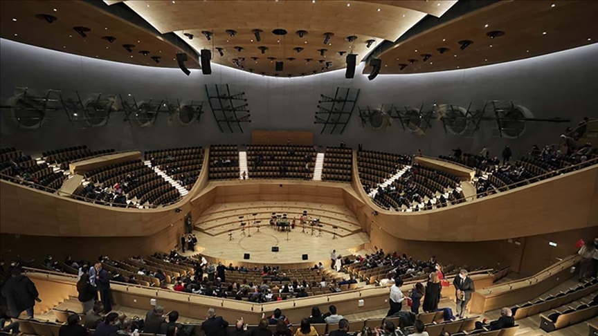 Riff Cohen Ankara'da konser verecek