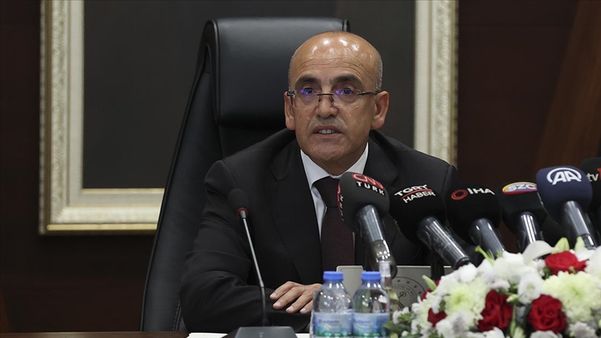 Ekonomi yönetiminin ajandasında "enflasyonla mücadele" ve "toplumsal refah" öne çıkıyor