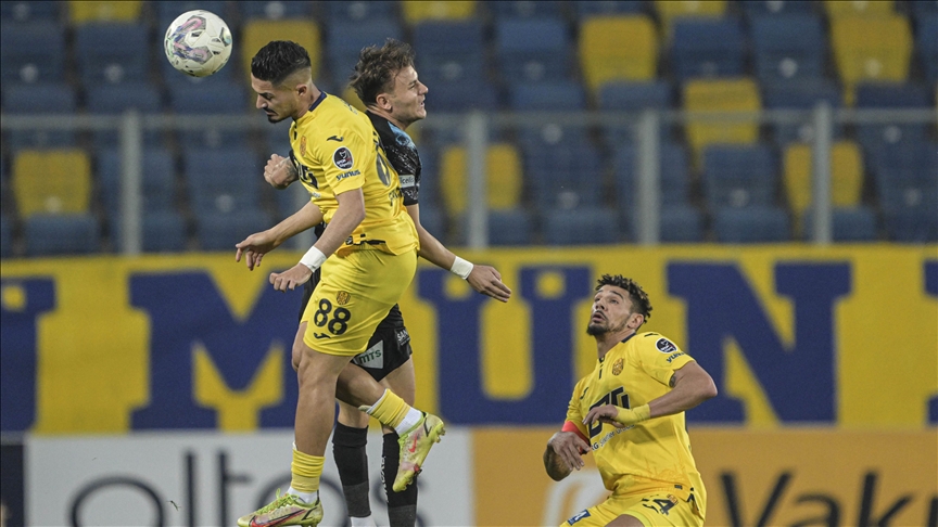 Adana Demirspor, MKE Ankaragücü'nü deplasmanda mağlup etti