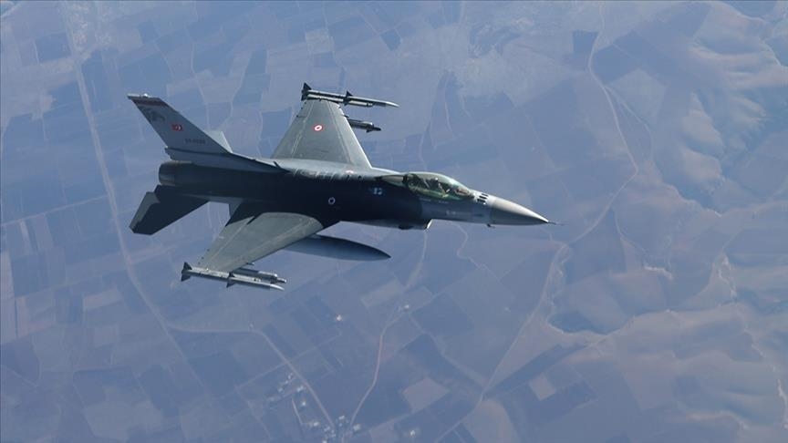 ВВС Турции уничтожили 2 террористов на севере Ирака