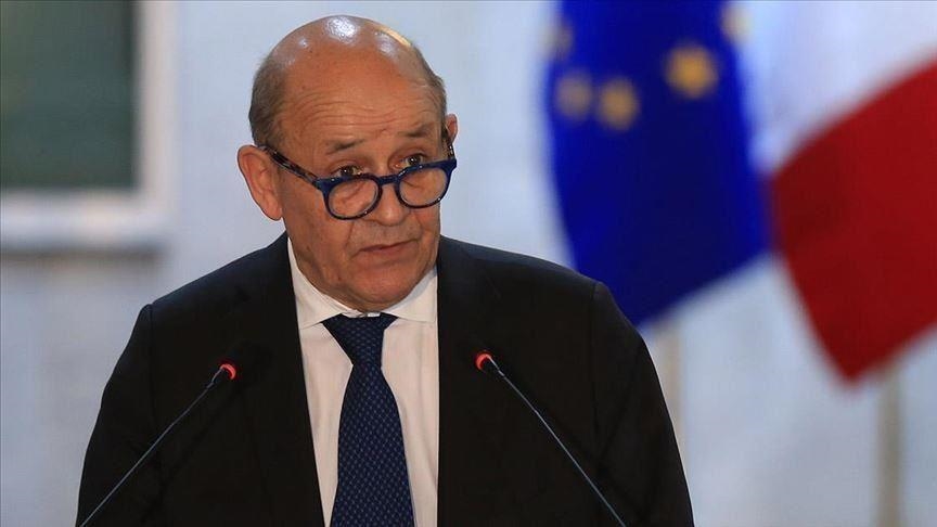 ماكرون يعين جان إيف لودريان موفدًا خاصًا إلى لبنان
