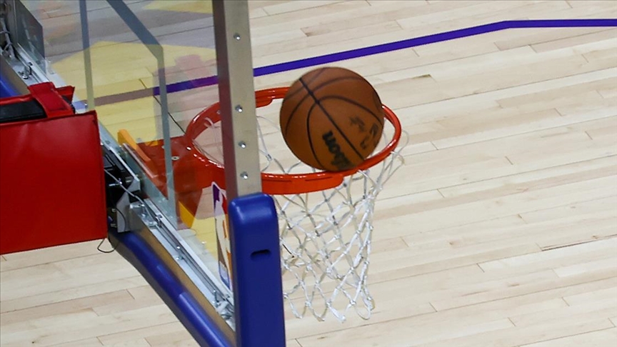 Nuggets, Jokic ve Murray'nin tarihi performansıyla Heat'i farklı yendi