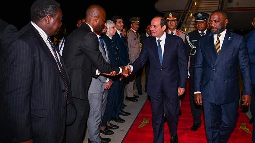 السيسي يلتقي رئيس زامبيا قبيل تسليمه رئاسة قمة "الكوميسا"