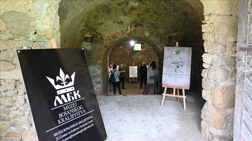 Festival srednjovjekovlja u Cazinu okupio brojne arheologe