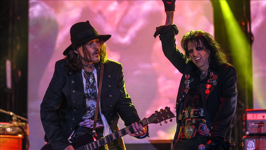 Koma Hollywood Vampîresa ku Johnny Depp endamê wê ye li Stenbolê konser da
