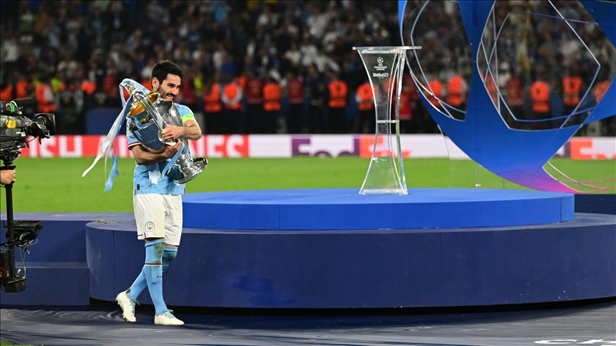 Galatasaray yıldız oyuncuyu bekletiyor: Hakan Çalhanoğlu olmazsa imza atacak!