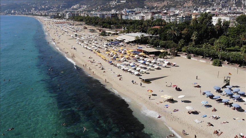 Turkish tourist figures beat forecasts