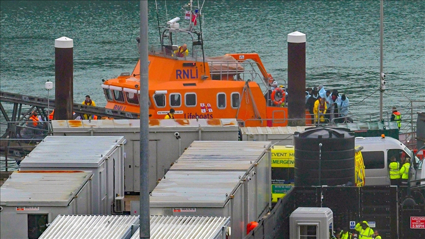 UK reports single highest daily Channel crossings at over 610