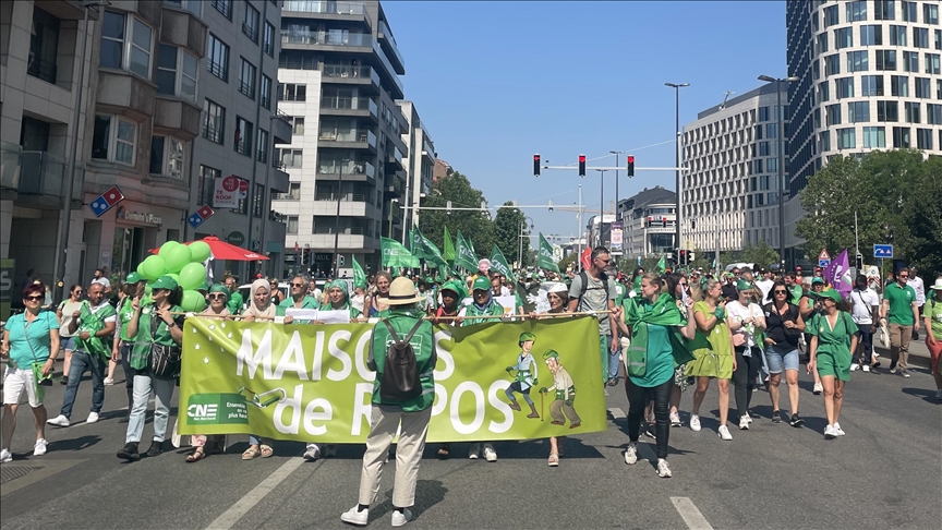 Healthcare workers in Belgium rally against poor working conditions