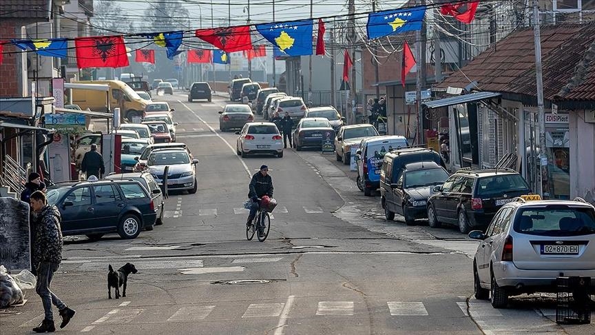 Kosovo bans cars with Serbian license plates from entering