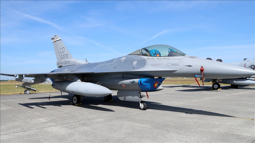 Ministro danés: Estamos realizando los preparativos necesarios para entrenar a pilotos ucranianos