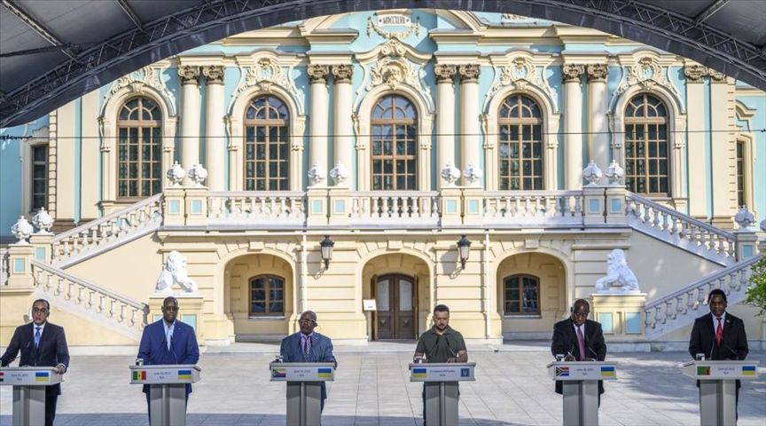 Президент ЮАР представил в Украине мирный план 