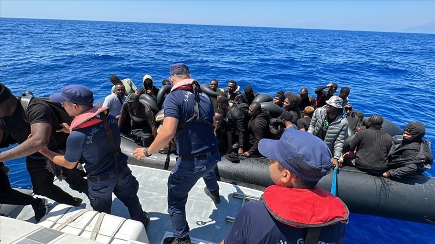 В районе Муглы спасены 35 нелегальных мигрантов