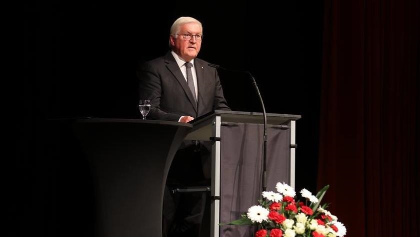 Russia’s Putin seeking to revive Soviet Union, German president says