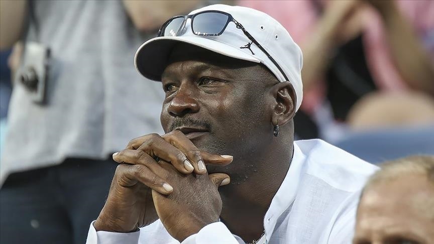 Michael Jordan set to sell majority share of Charlotte Hornets Michael Jordan set to sell majority share of Charlotte Hornets