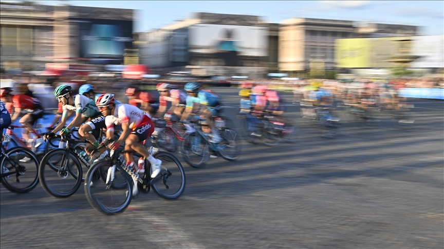 Švajcarski biciklista Gino Mader preminuo nakon nesreće na Tour de Suisse