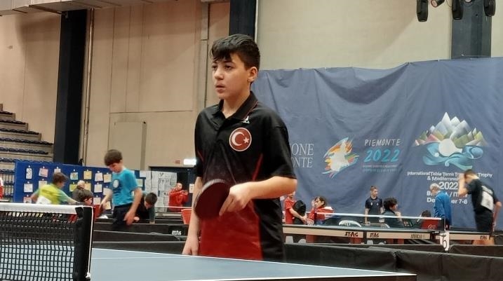 Турецкий юниор завоевал бронзу чемпионата Европы по настольному теннису