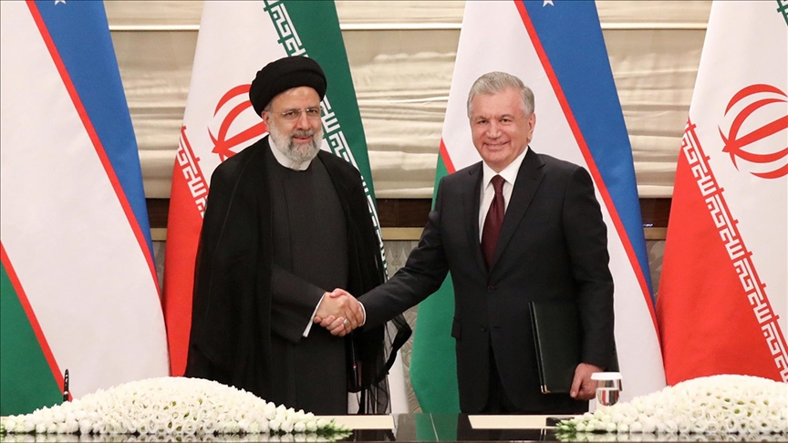 Uzbekistan, Iran sign 15 agreements in official presidential visit