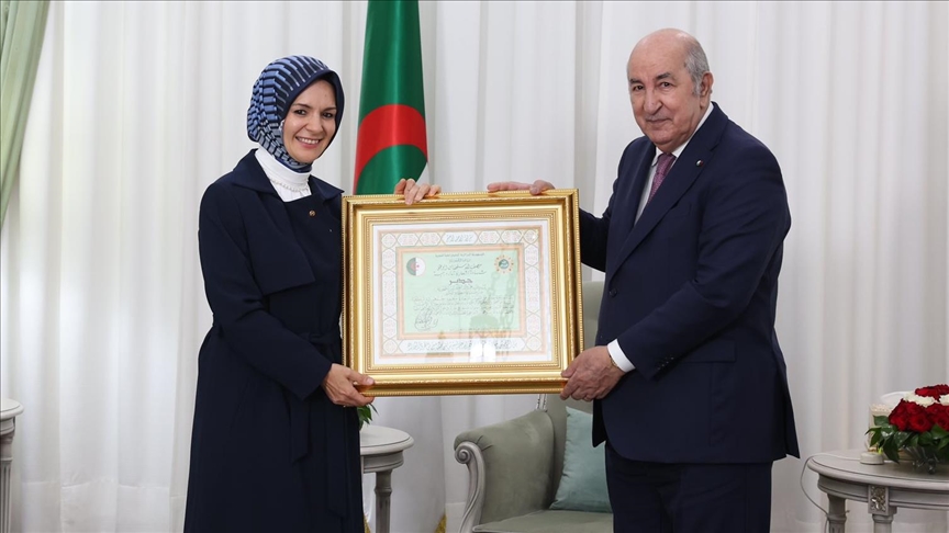 Aile ve Sosyal Hizmetler Bakanı Göktaş’a "Cezayir Ulusal Liyakat Nişanı" verildi