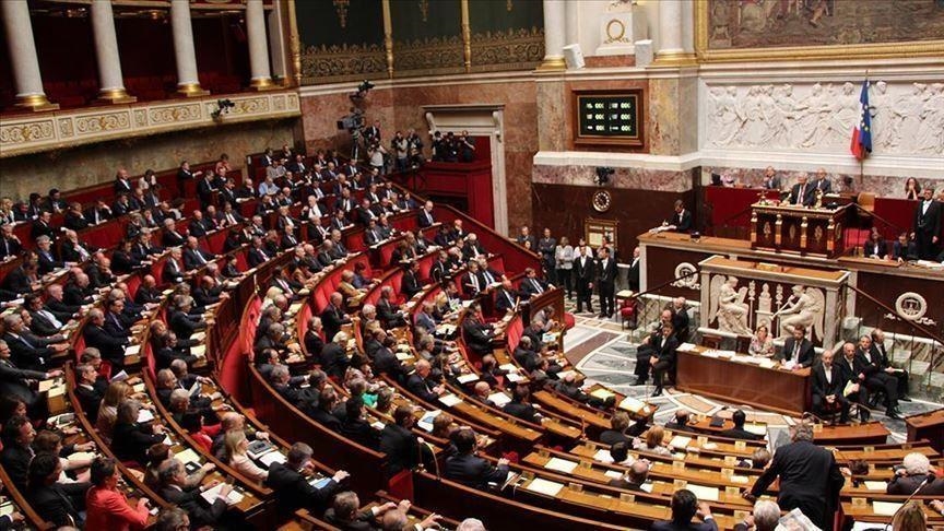 France : La présidente de l’Assemblée nationale empêche une minute de silence