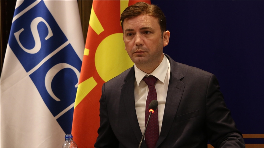 Бујар Османи бара итна деескалација на северот на Косово и ослободување на тројцата косовски полицајци
