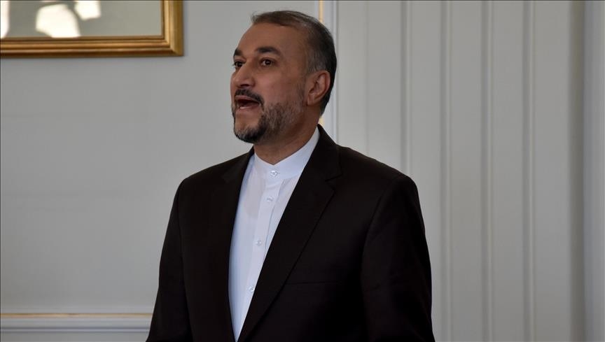 Iran’s foreign minister holds talks with Yemeni rebel leader in Oman