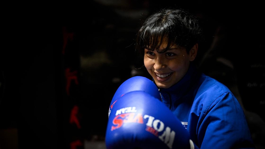 Kick boks şampiyonu motosiklet tamircisi Elif Durulmuş, pistlerde de zirveyi hedefliyor