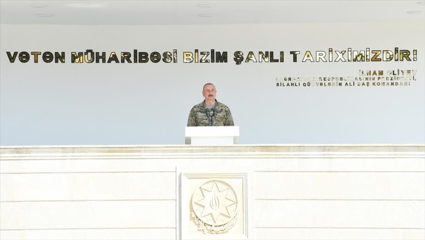 Ильхам Алиев назвал «задачей номер один» дальнейшее укрепление ВС Азербайджана
