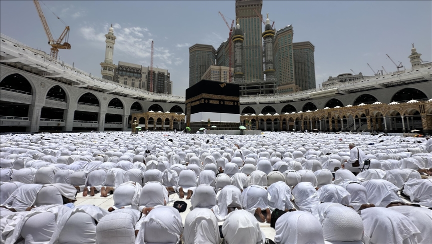 Mekka: Stotine hiljada budućih hadžija klanjalo džuma-namaz u krugu Kabe