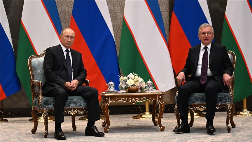 Путин и Мирзиёев обсудили по телефону ситуацию в России