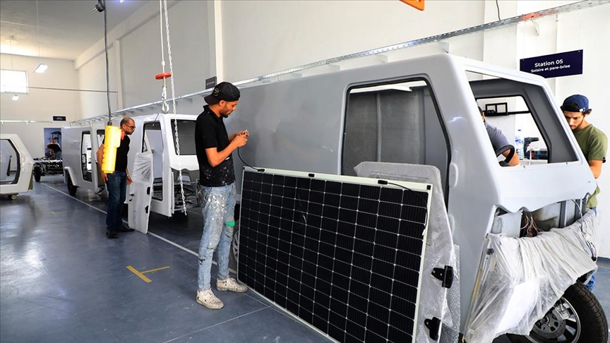 Tunis: Inženjer razvio solarno električno vozilo