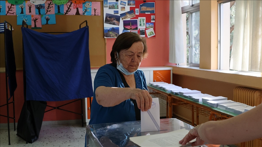 Greeks vote in the second round of general elections
