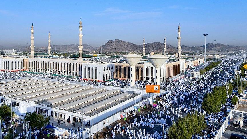 خطيب عرفة يدعو للاجتماع على المحبة والتآلف وعدم التنازع والتفرق
