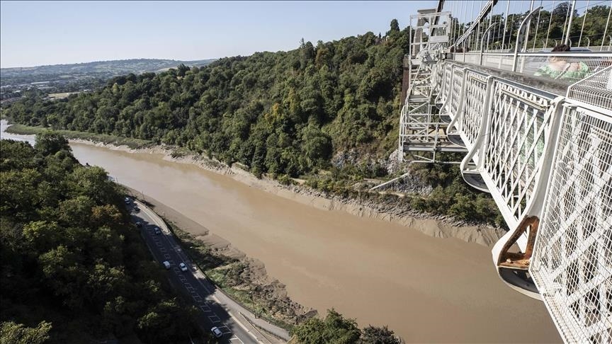 UK's largest water company in spotlight over debt, resignation