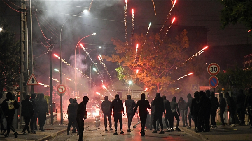 719 arrested during overnight protests in France: Interior Ministry