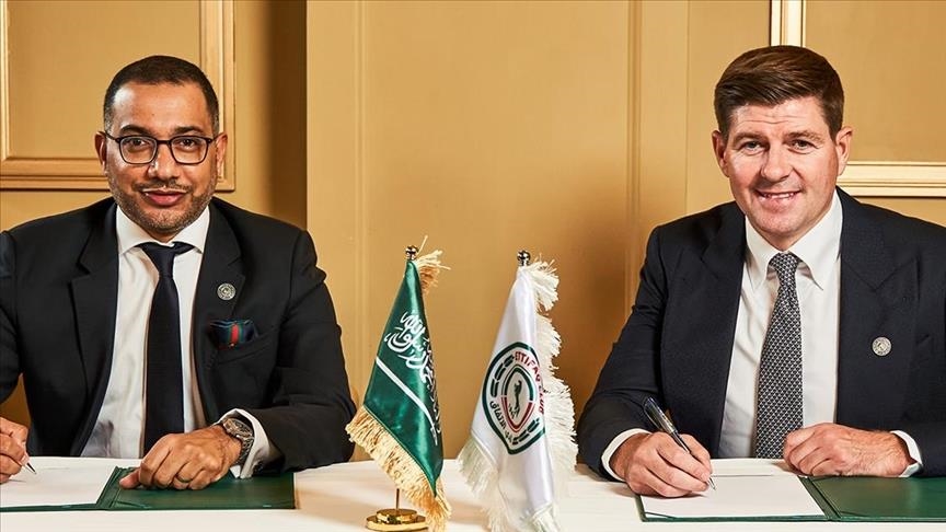 Steven Gerrard, coach of Saudi Arabian club Al-Ettifaq, has signed a two-year contract.