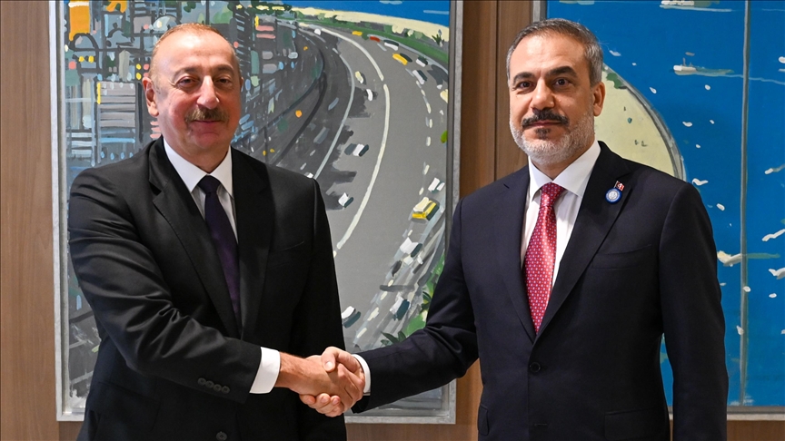 Azerbaijani president receives Turkish foreign minister in Baku