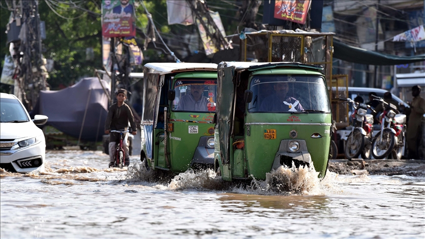 Record-breaking monsoon rains kill 6 in Pakistan