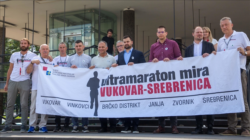 Hrvatska: Ultramaratonci ispraćeni ispred Gradske uprave Zagreba