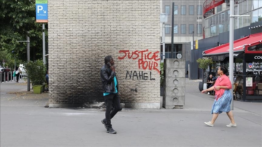 Около 90 организаций Франции призвали к маршу против полицейского насилия