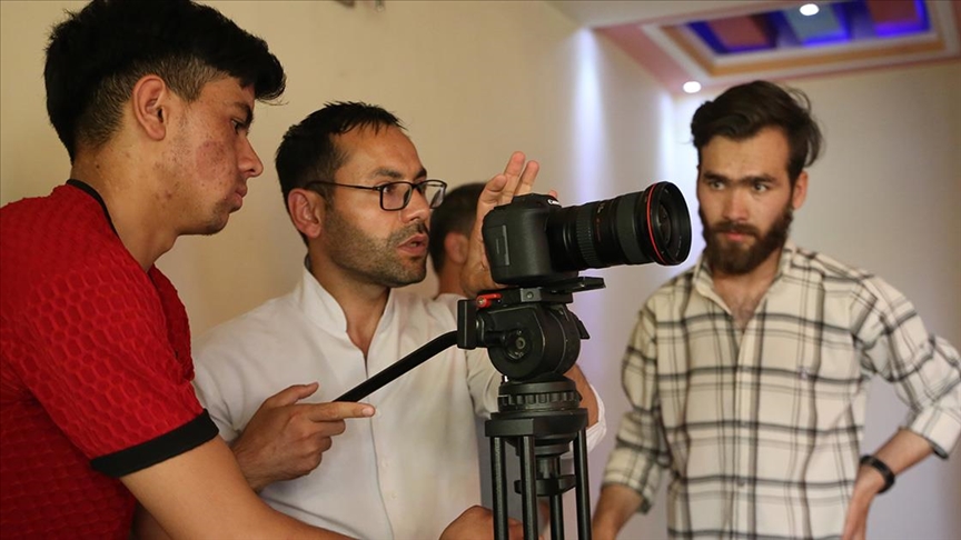 Afgan sinemacılar, sektörü YouTube üzerinden ayakta tutmaya çalışıyor