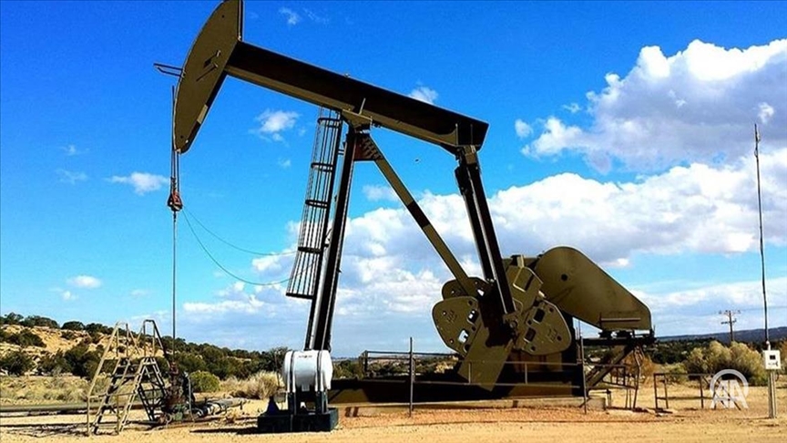 Les cours du pétrole augmentent de plus de 2 % sur fond de problèmes d'approvisionnement